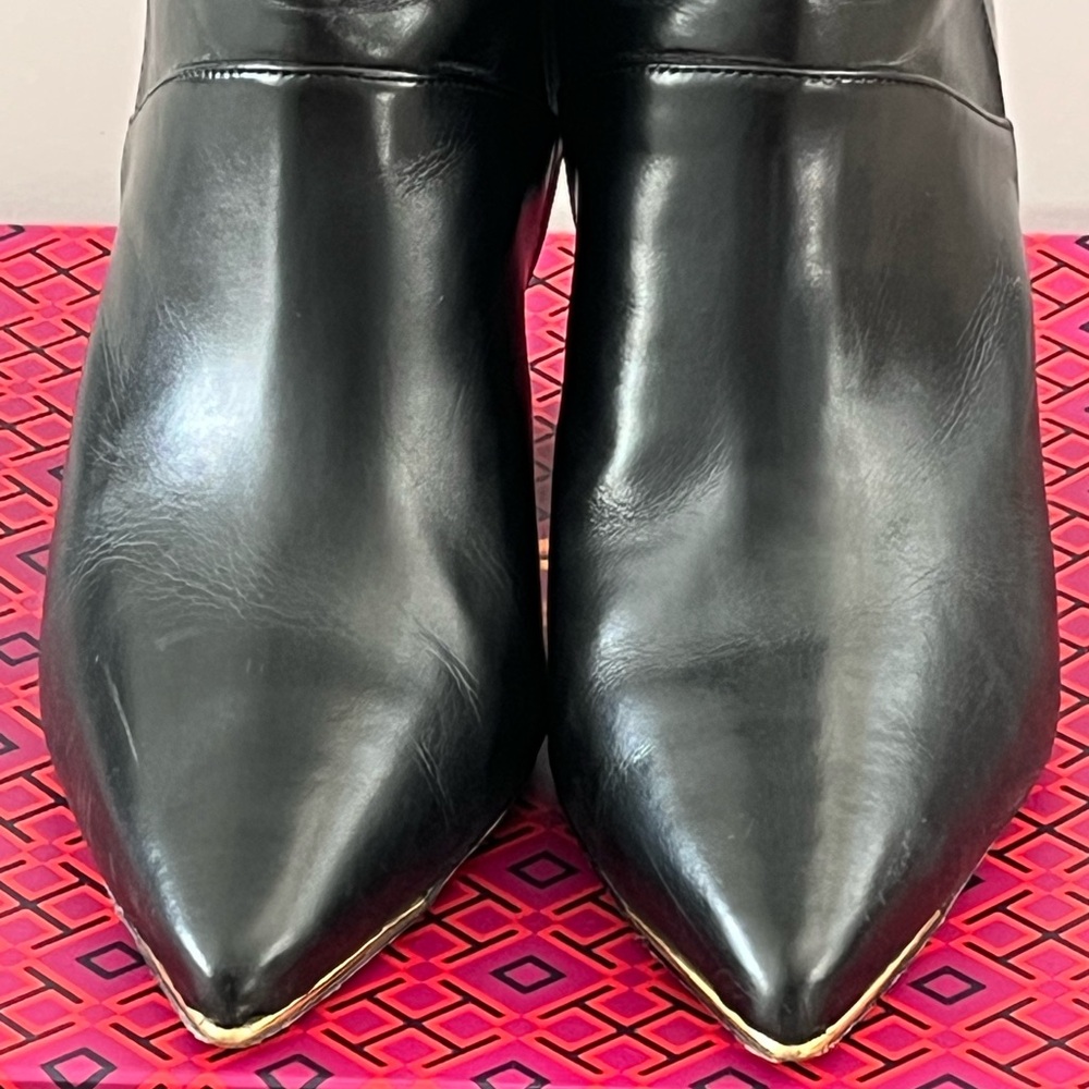 Tory Burch LILA 90MM Zip Up Ankle Bootie
Calf Leather - Picture 6 of 16